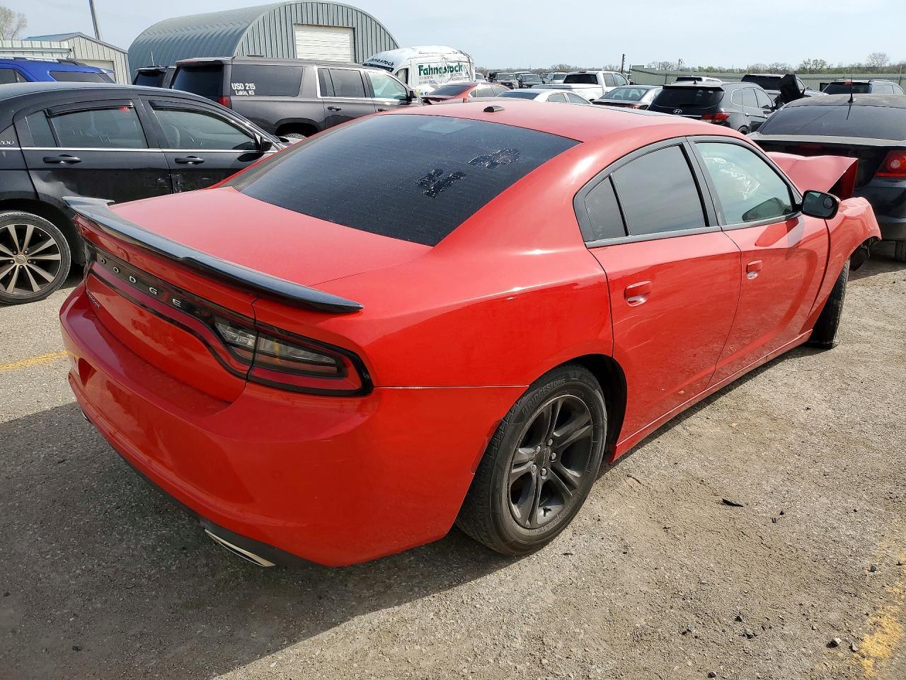2020 Dodge Charger Sxt - Фото 3