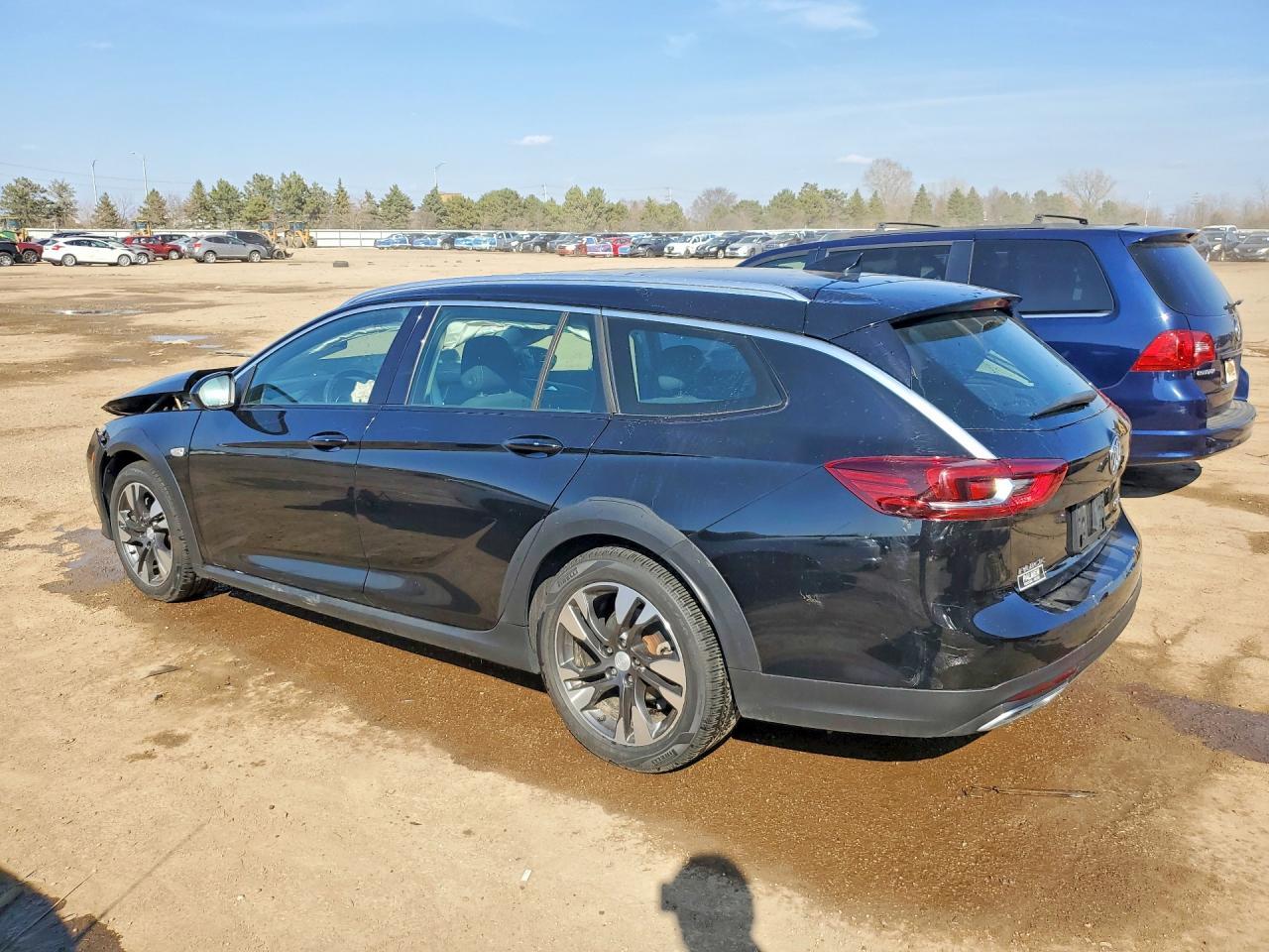 2018 Buick Regal Tourx Preferred - Image 2