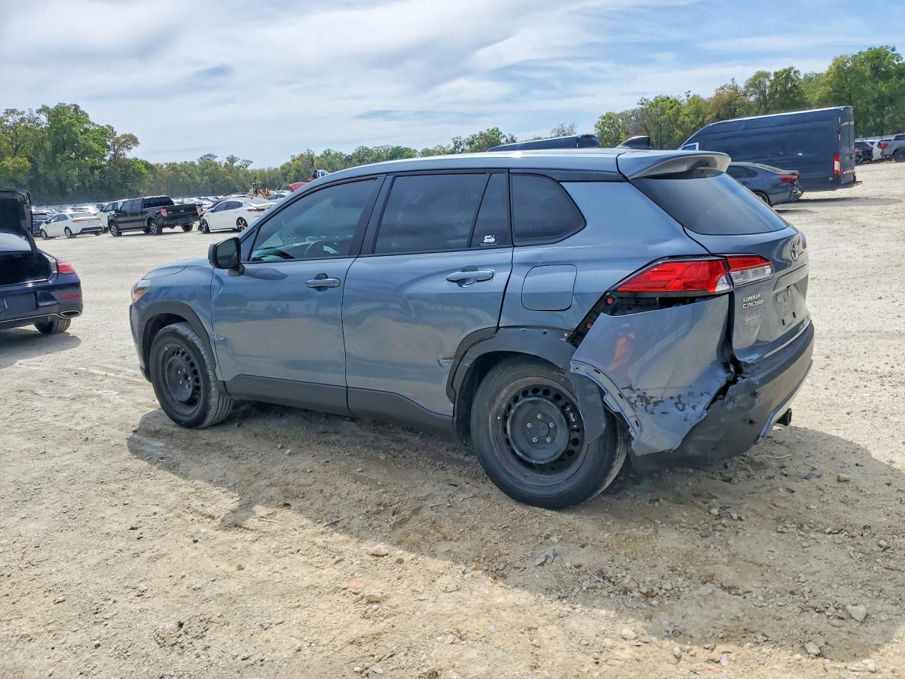 2024 Toyota Corolla Cross L - Image 2
