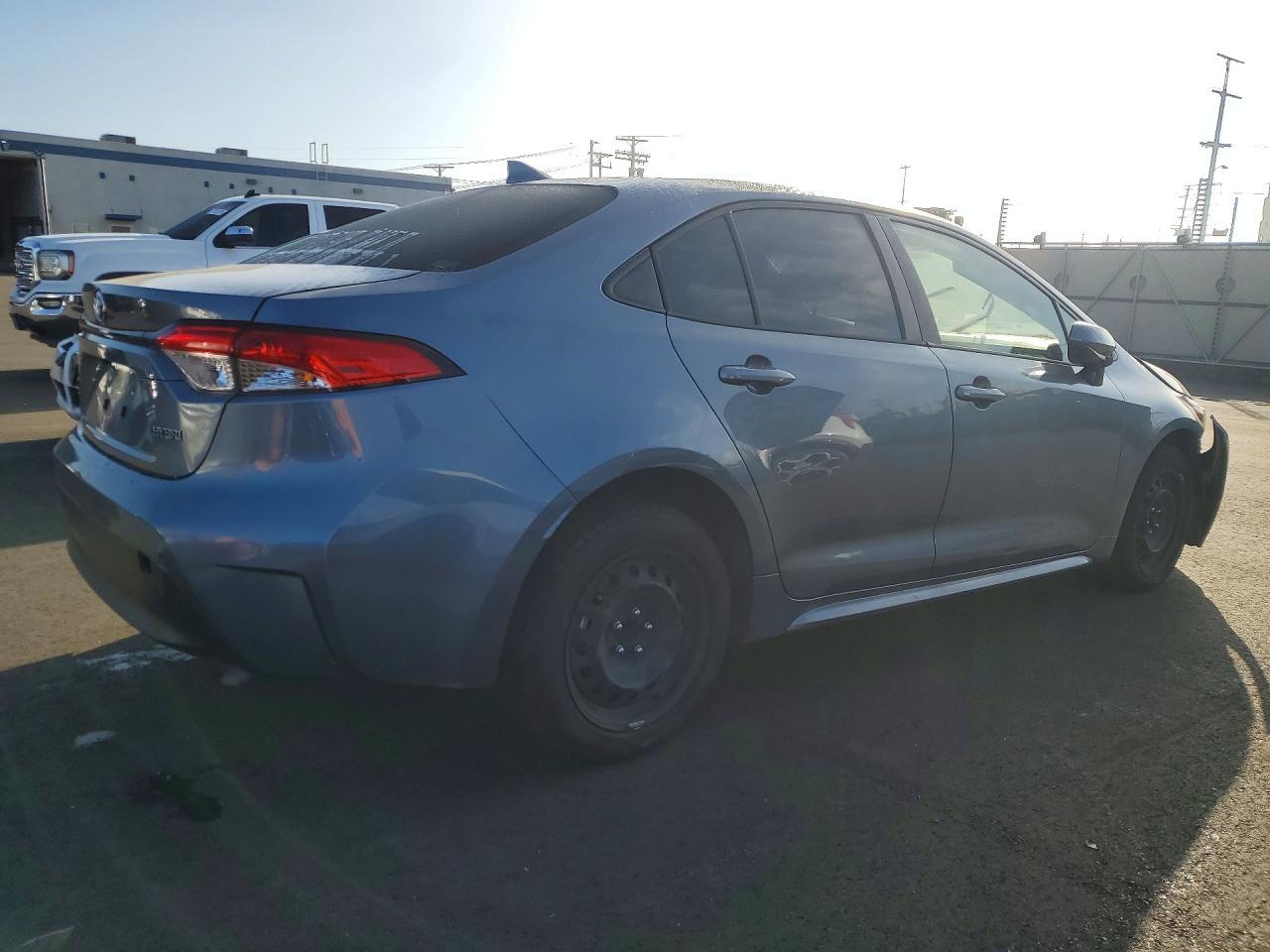 2023 Toyota Corolla Hybrid Le - Фото 3