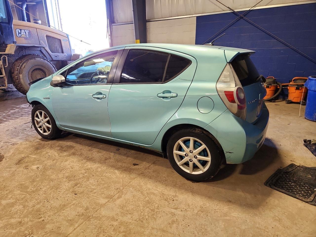 2012 Toyota Prius C Three - Фото 2