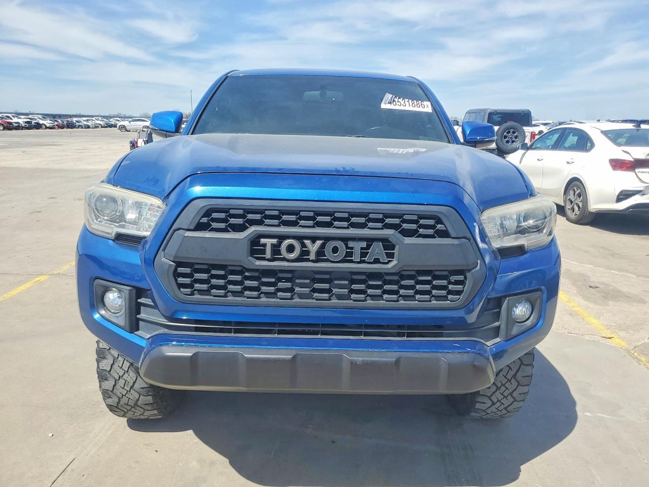 2016 Toyota Tacoma - Image 5