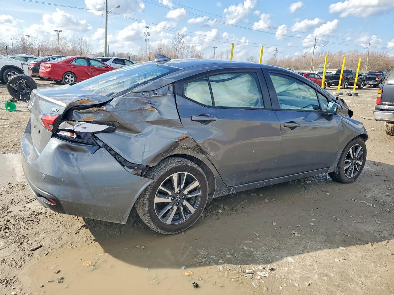 2022 Nissan Versa Sv - Фото 3