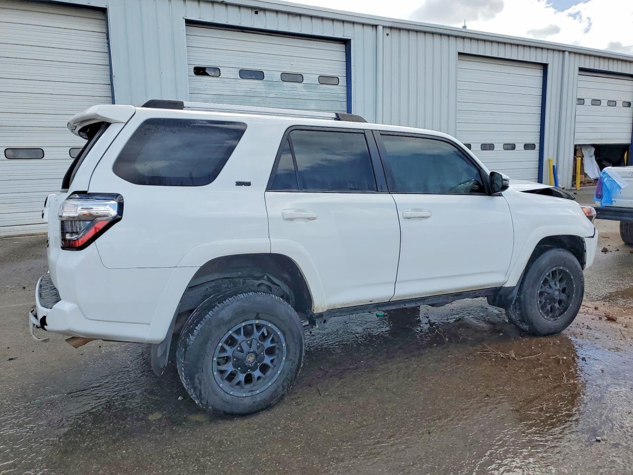 2022 Toyota 4Runner Sr5 Premium - Фото 3