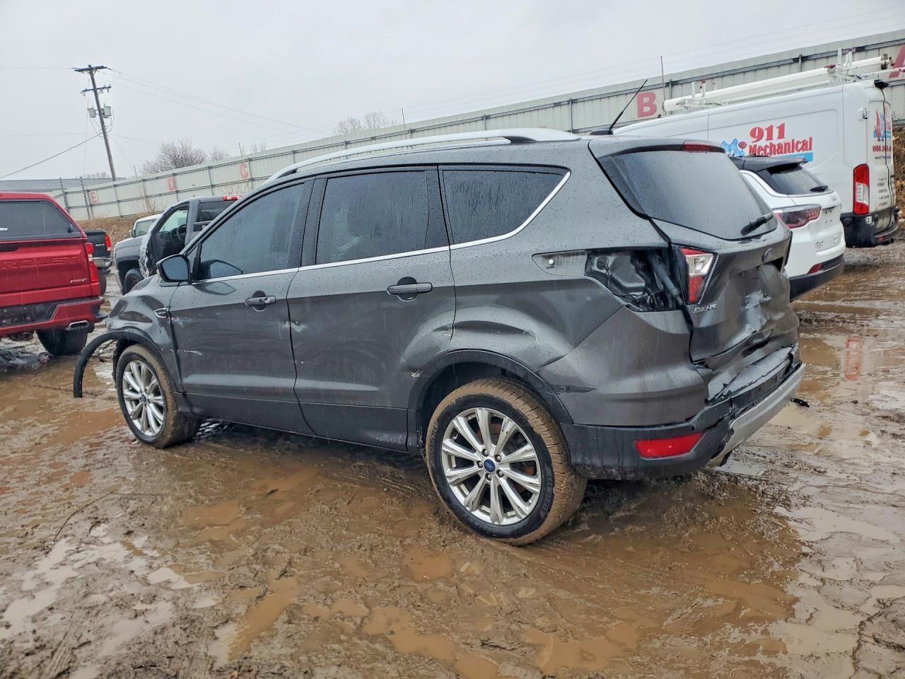 2017 Ford Escape Titanium - Фото 2