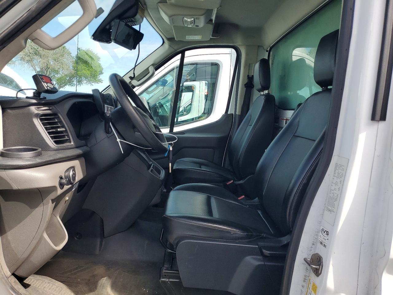 2020 Ford Transit Delivery Truck - Фото 7