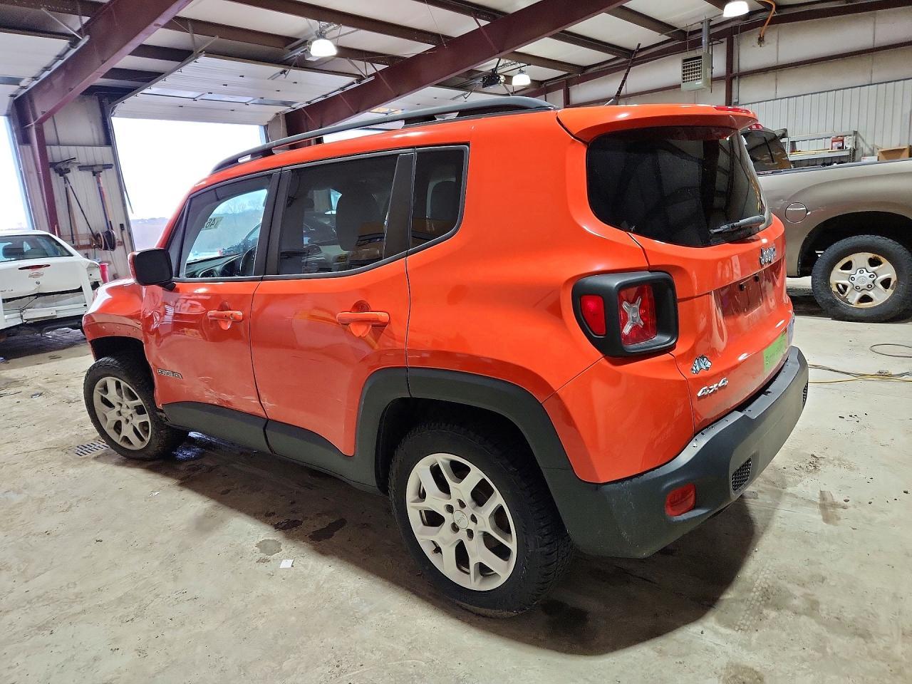 2015 Jeep Renegade Latitude - Фото 2