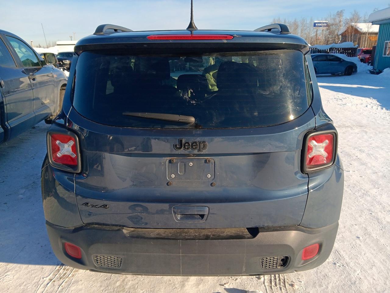 2023 Jeep Renegade Latitude - Image 6