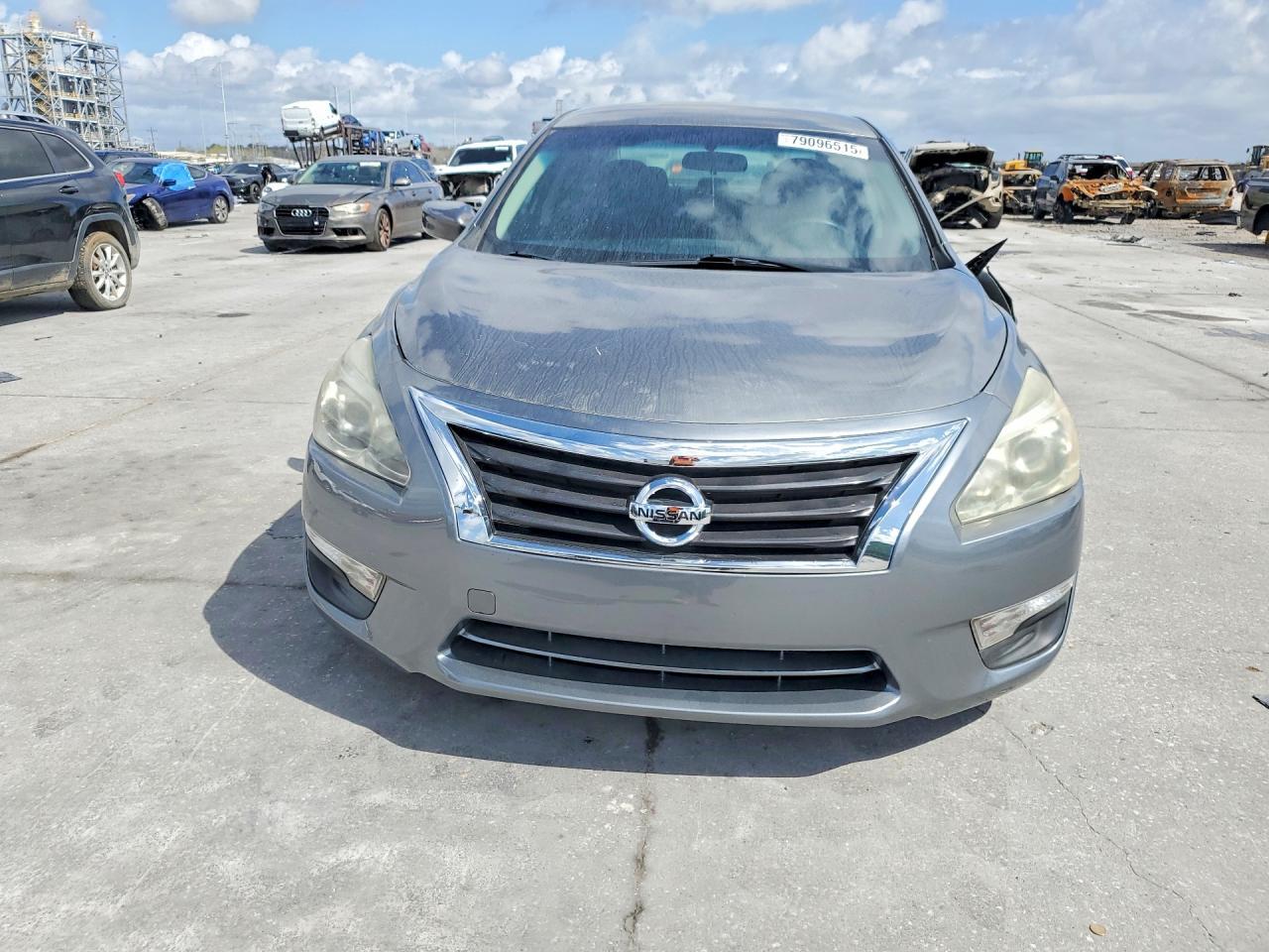 2015 Niss Altima 2.5 S - Image 5