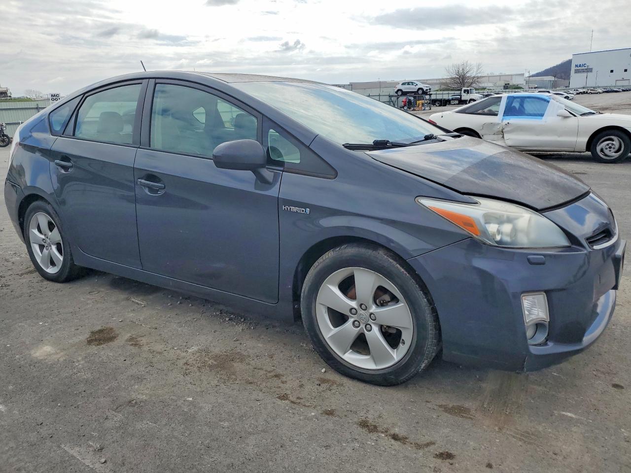 2010 Toyota Prius V - Image 4