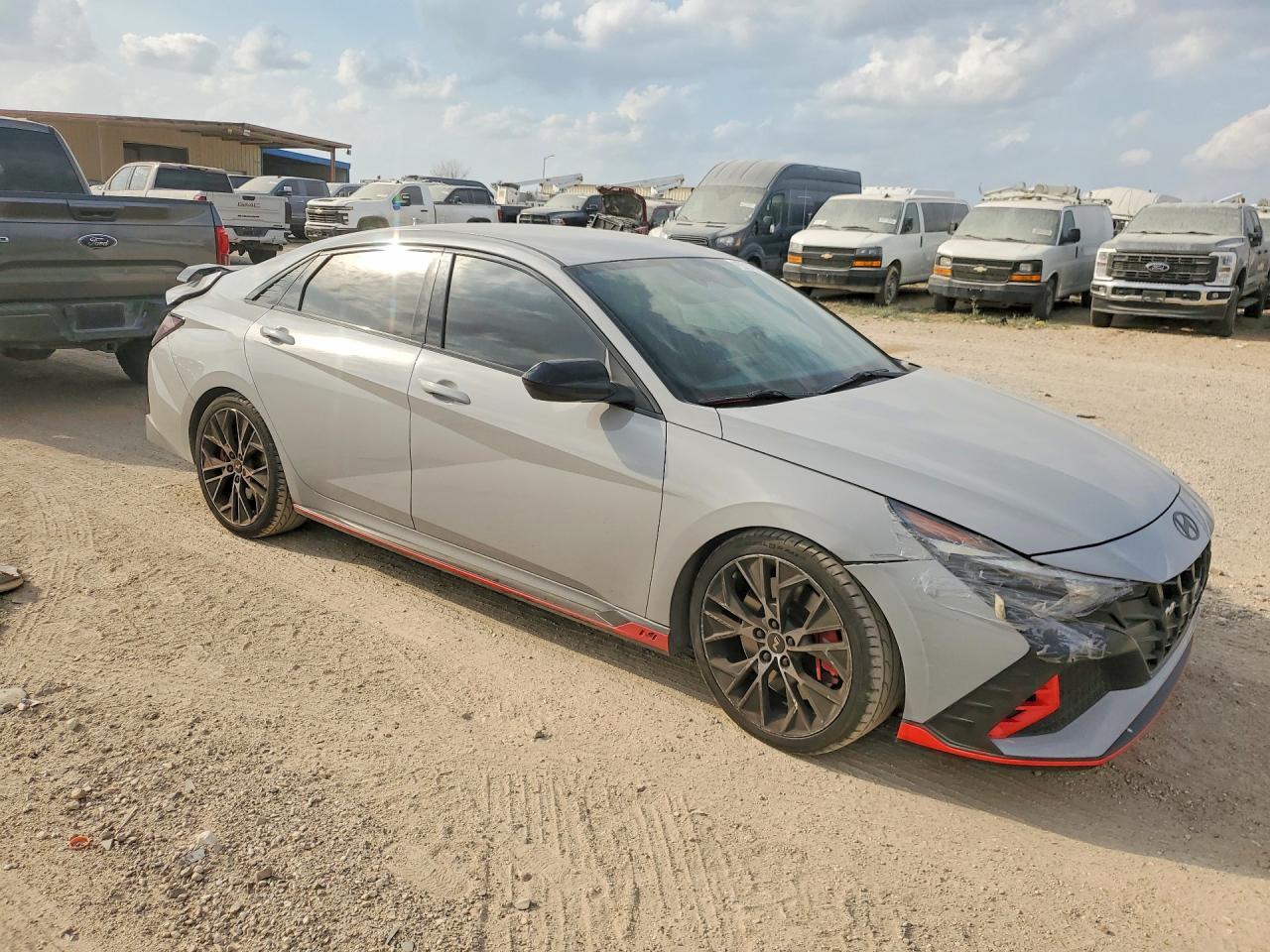 2023 Hyundai Elantra - Фото 4