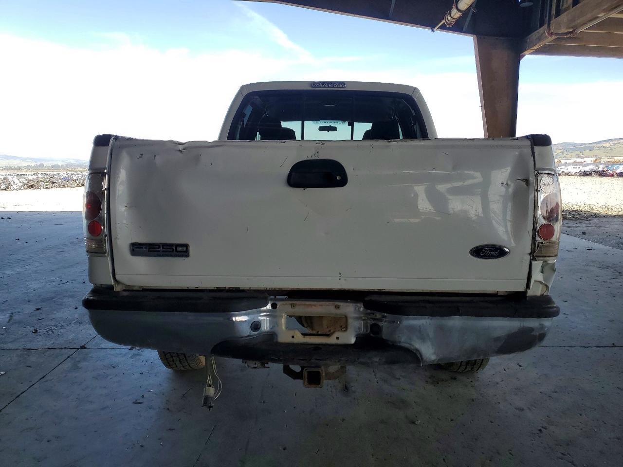 2004 Ford F250 Super Duty - Image 6