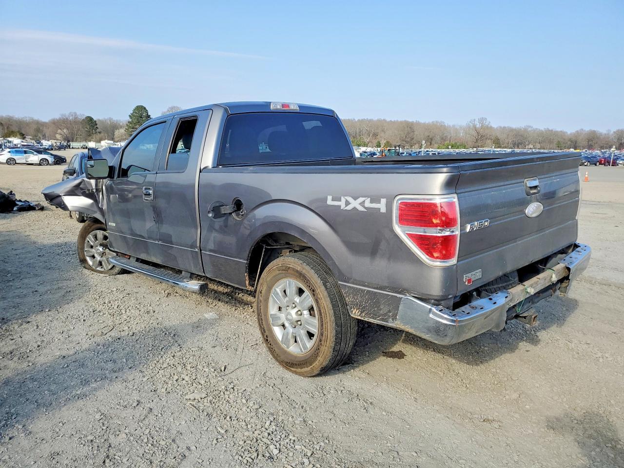 2011 Ford F150 Super Cab - Image 2