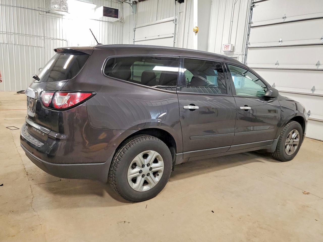 2015 Chevrolet Traverse Ls - Фото 3