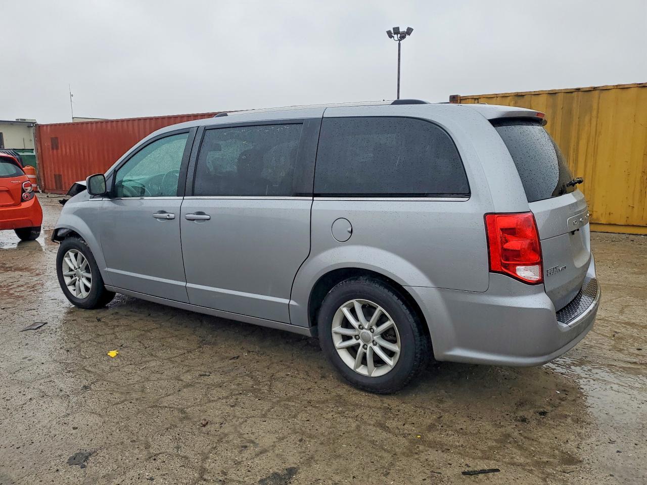 2019 Dodge Grand Caravan Sxt - Image 2