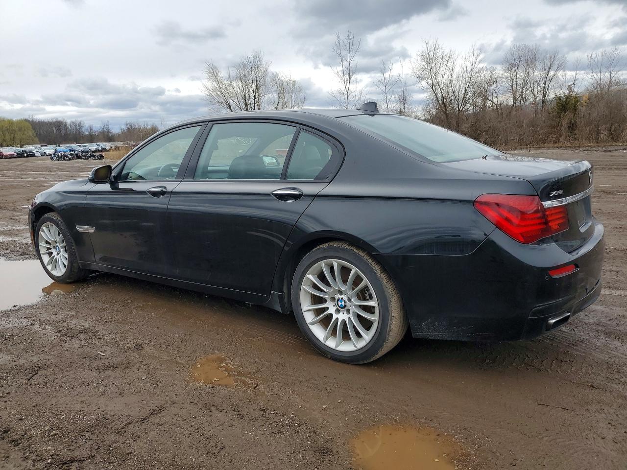 2013 BMW 750 Lxi - Фото 2