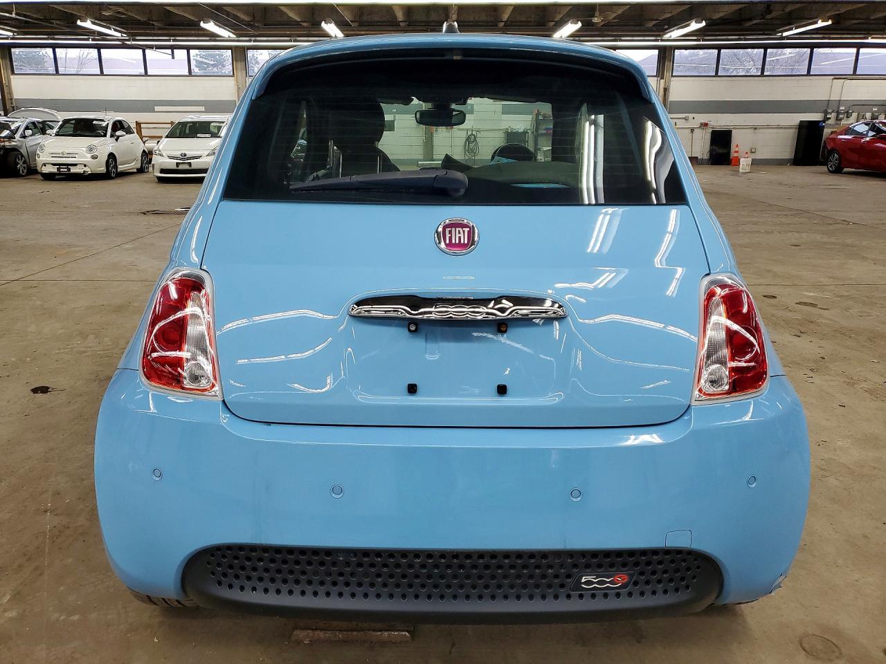 2016 Fiat 500 Electric - Image 6