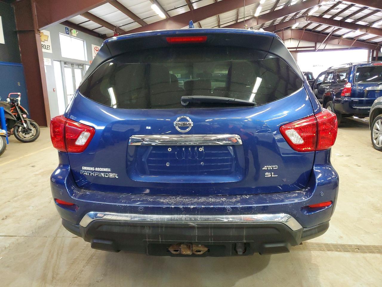 2019 Nissan Pathfinder S - Фото 6