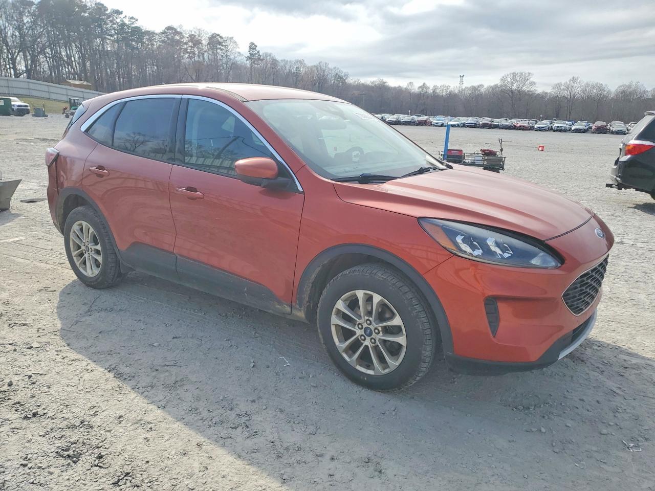 2020 Ford Escape Se - Фото 4