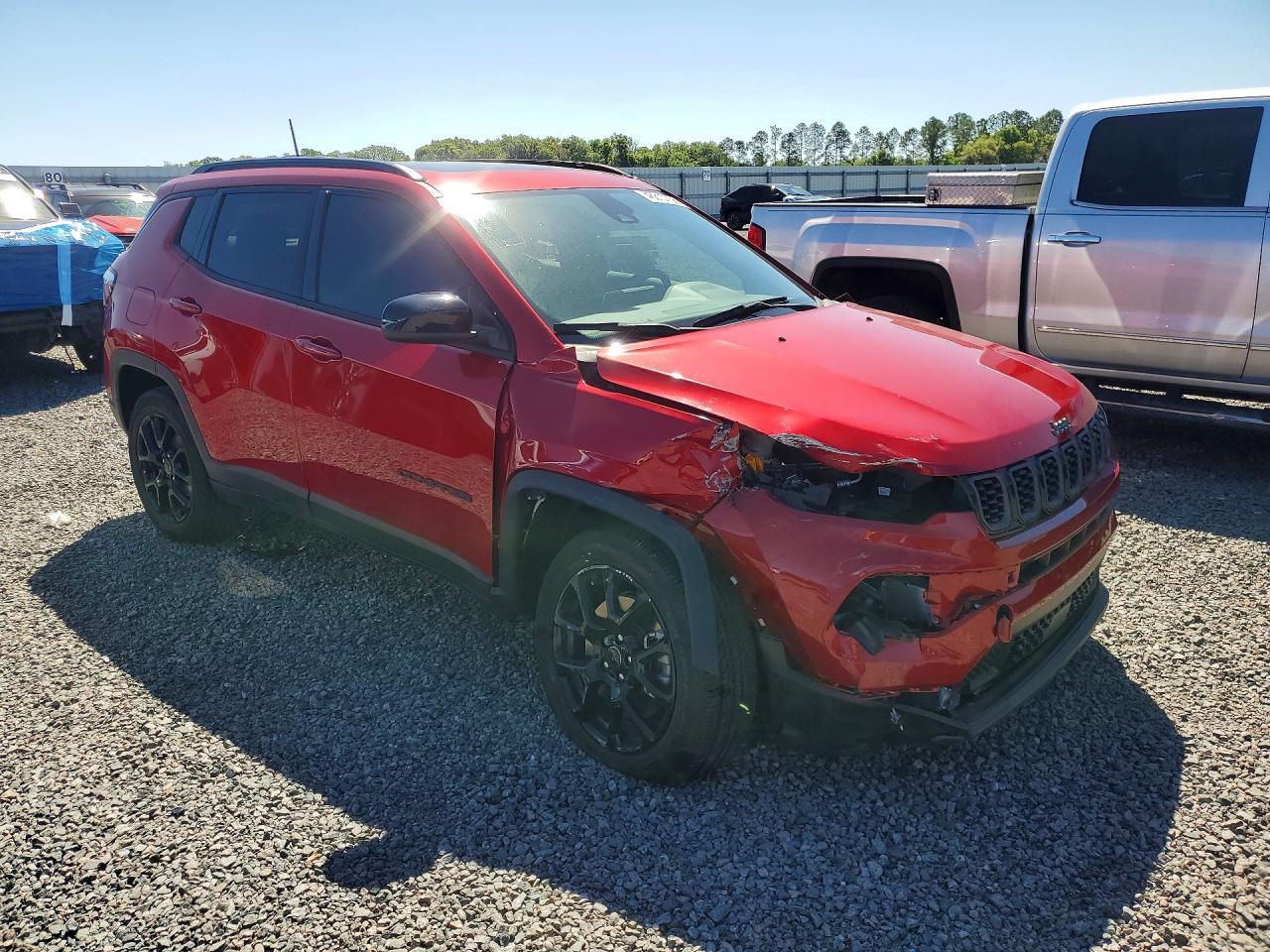 2025 Jeep Compass Latitude - Фото 4