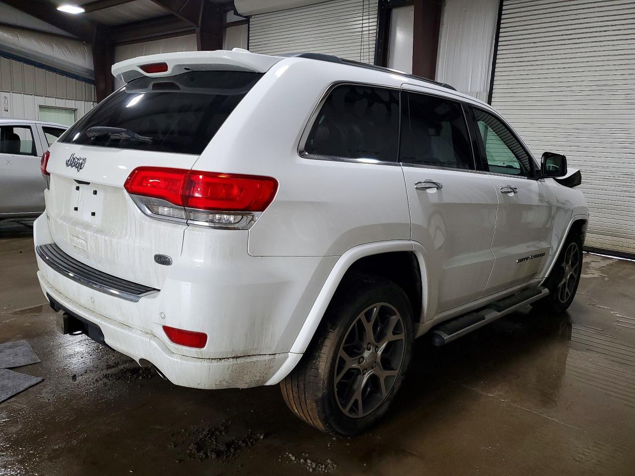 2019 Jeep Grand Cherokee Overland - Фото 3