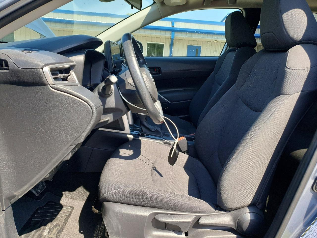 2023 Toyota Corolla Cross Le - Image 7