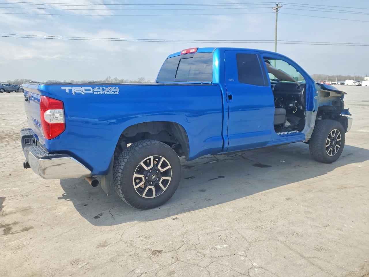 2018 Toyota Tundra Sr5 - Image 3