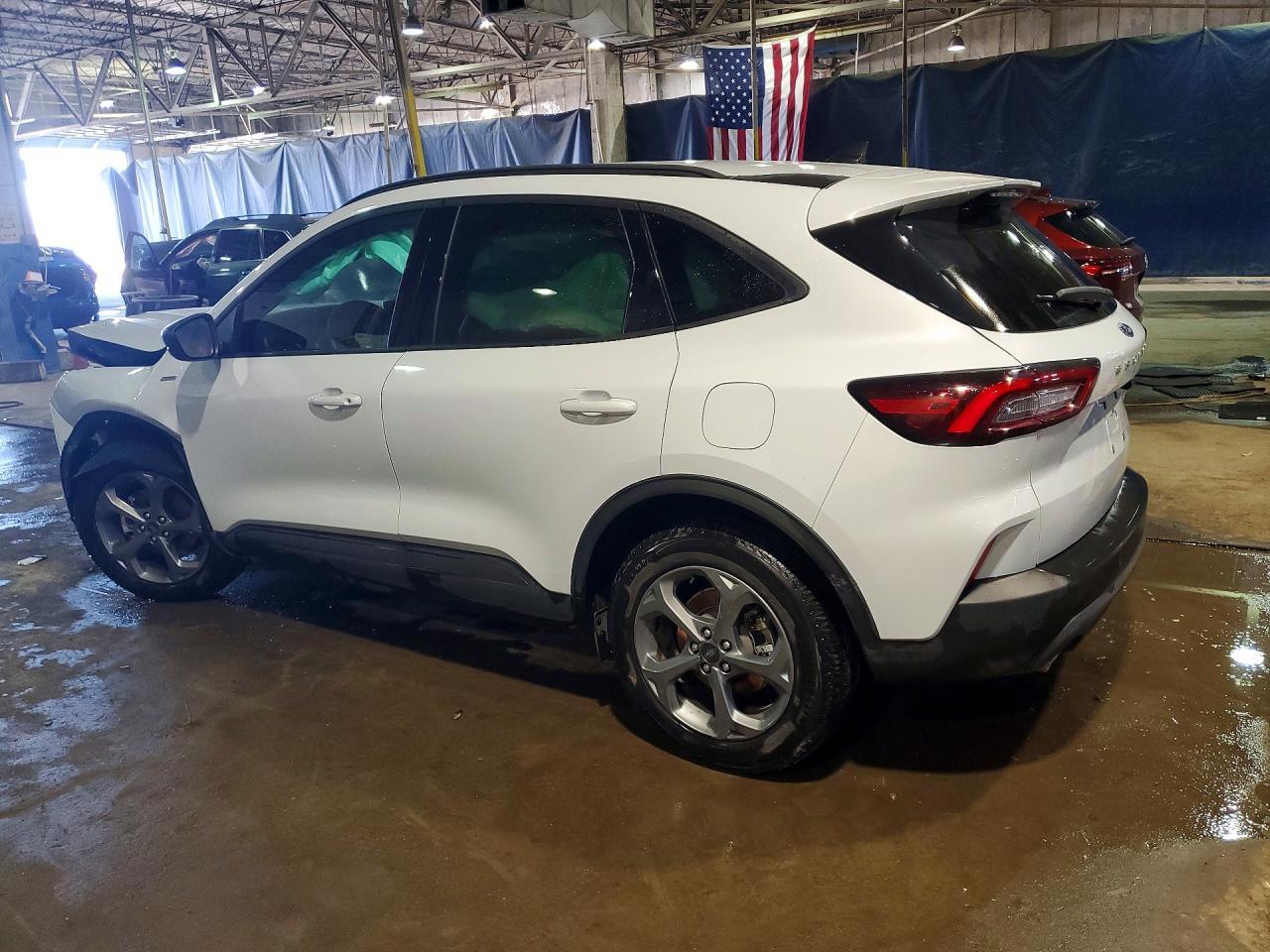 2025 Ford Escape St Line - Фото 2