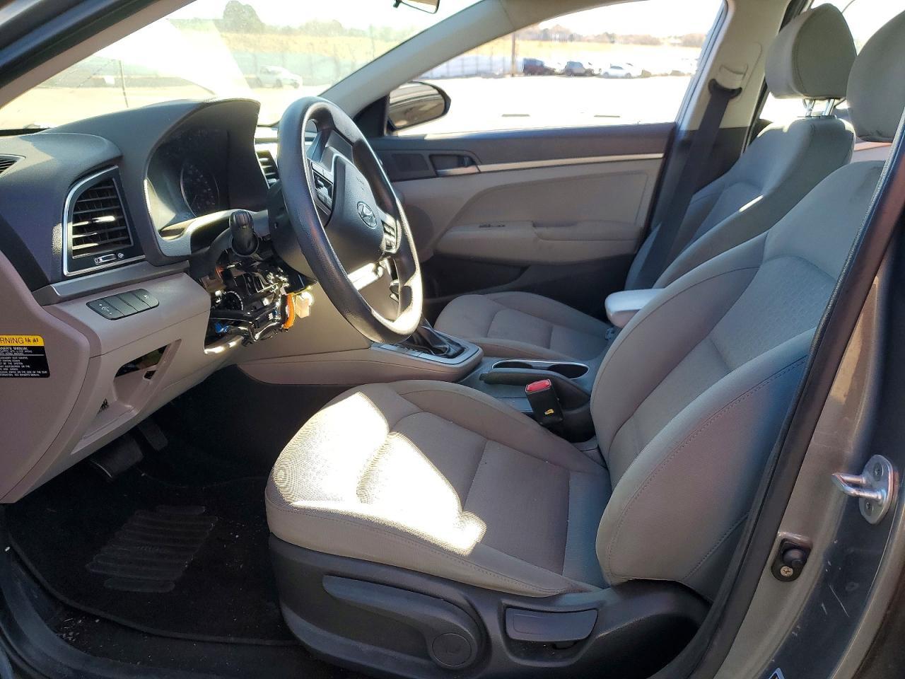 2017 Hyundai Elantra Se - Фото 7