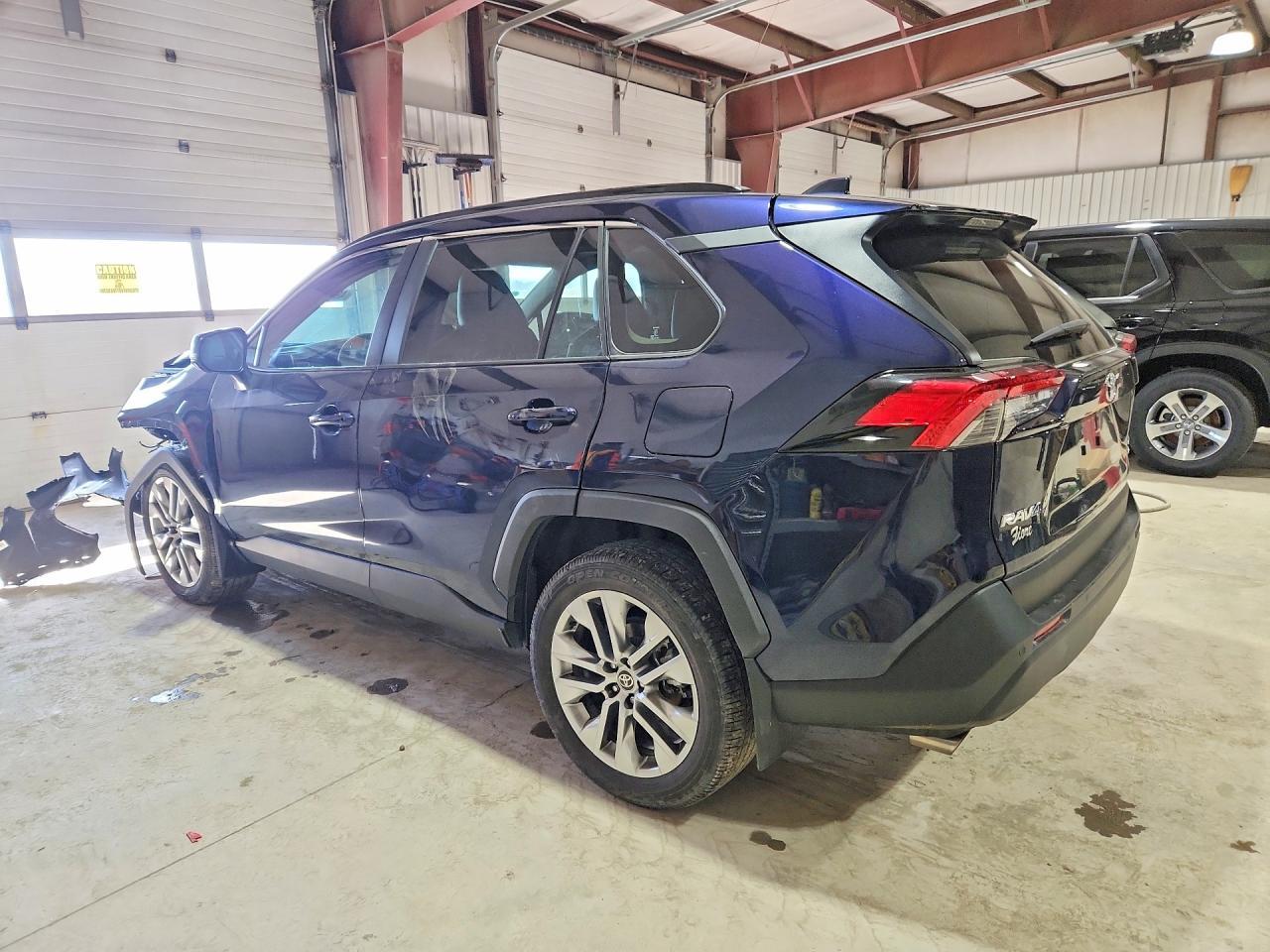 2023 Toyota Rav4 Xle Premium - Фото 2