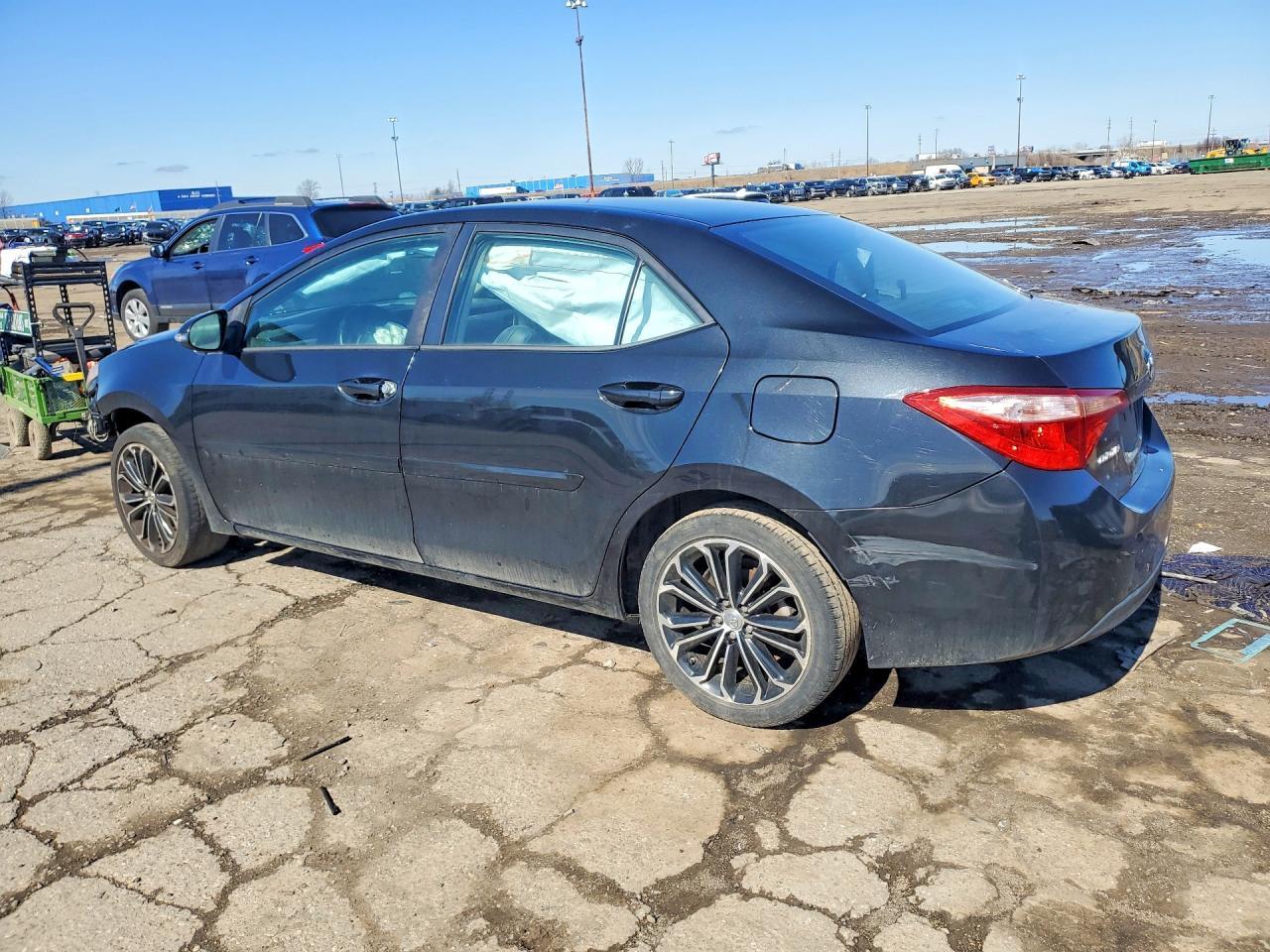 2015 Toyota Corolla S Plus - Фото 2