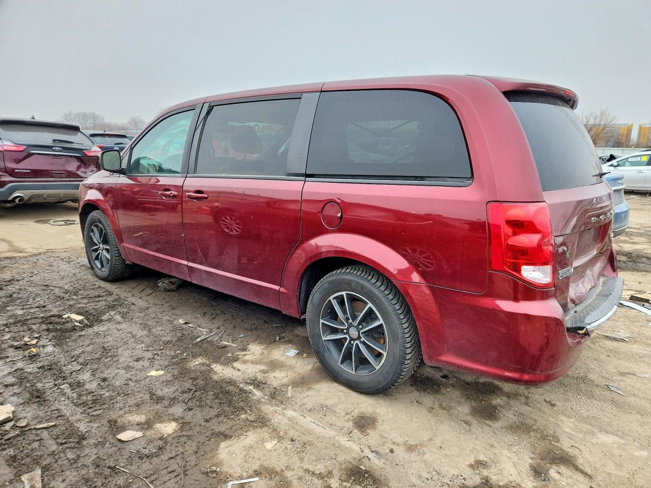 2019 Dodge Grand Caravan Gt - Image 2