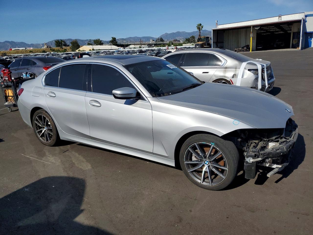 2019 BMW 330I - Image 4