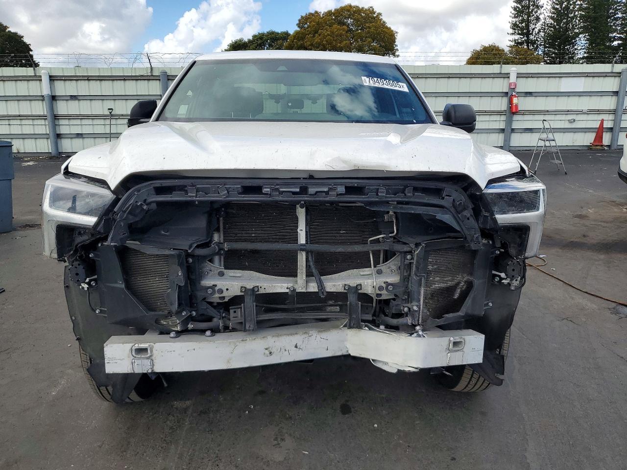 2025 Toyota Tundra Sr - Фото 5
