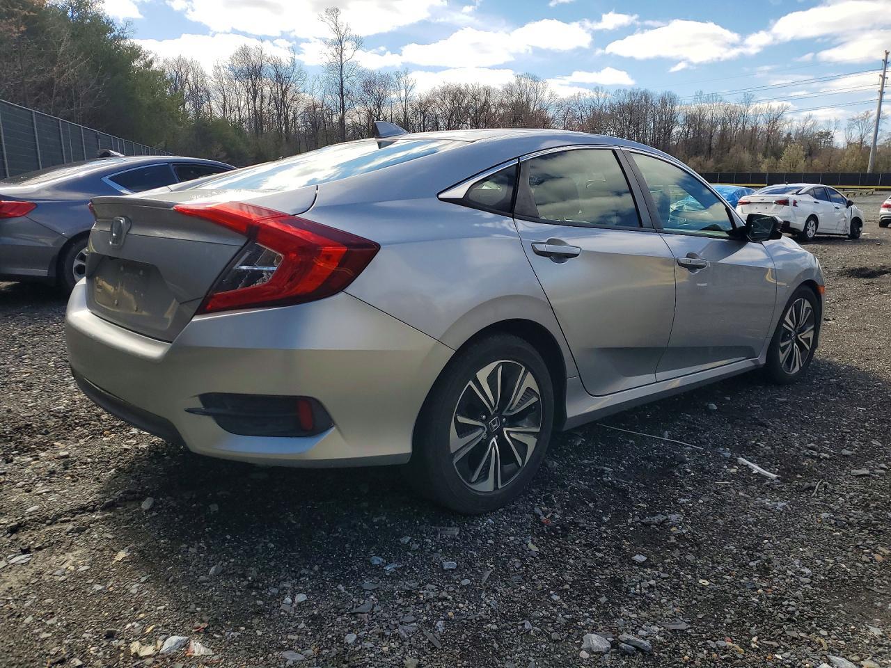 2018 Honda Civic Ex - Фото 3