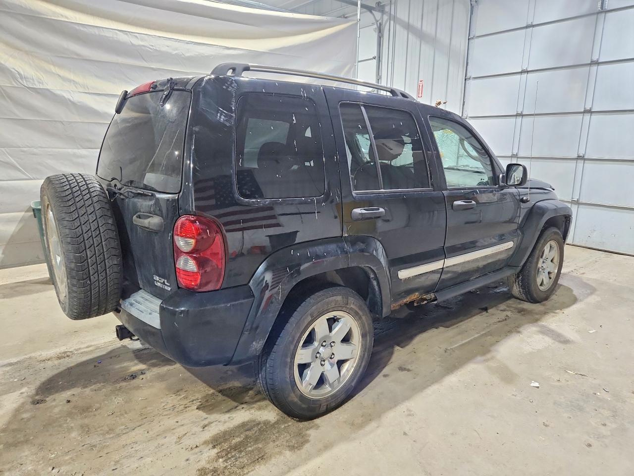2005 Jeep Liberty Limited - Image 3