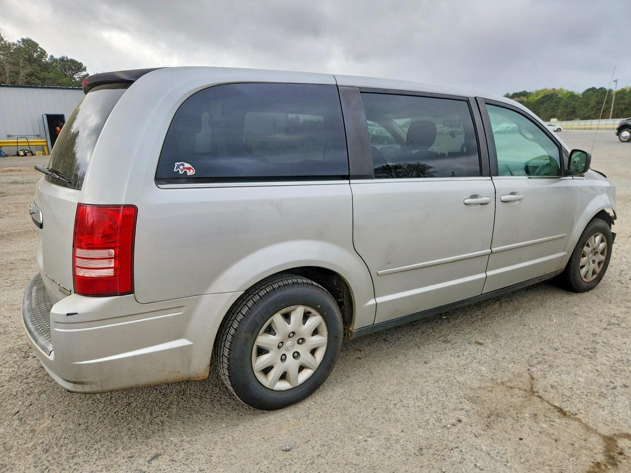 2009 Chrysler Town & Country Lx - Фото 3