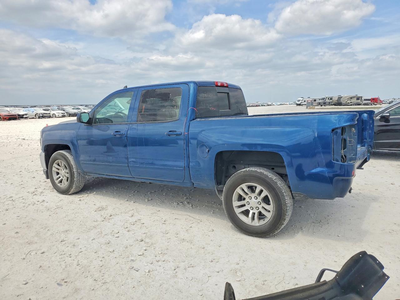 2018 Chevrolet Silveo1500 - Фото 2