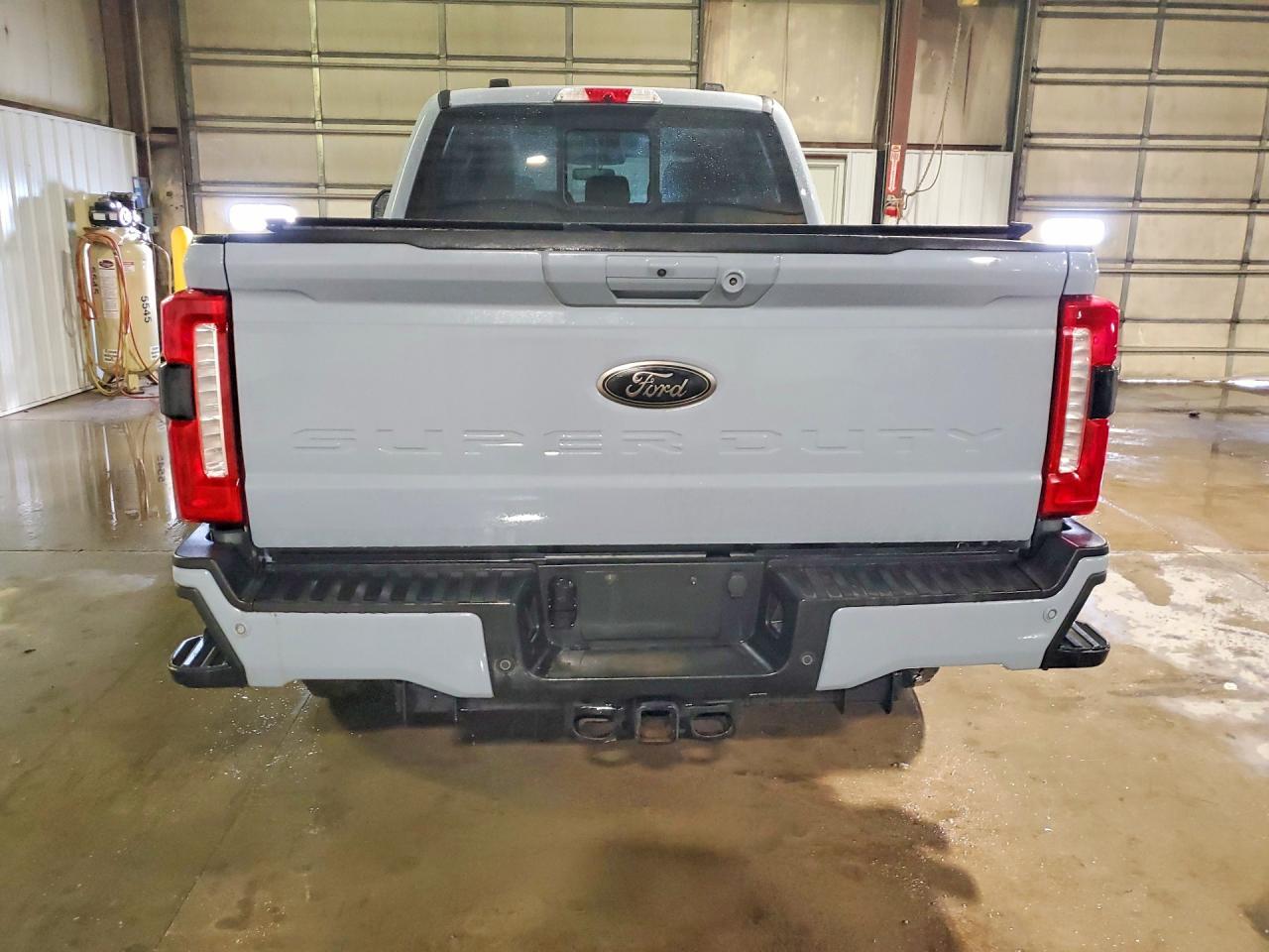 2024 Ford F250 Super Duty - Фото 6