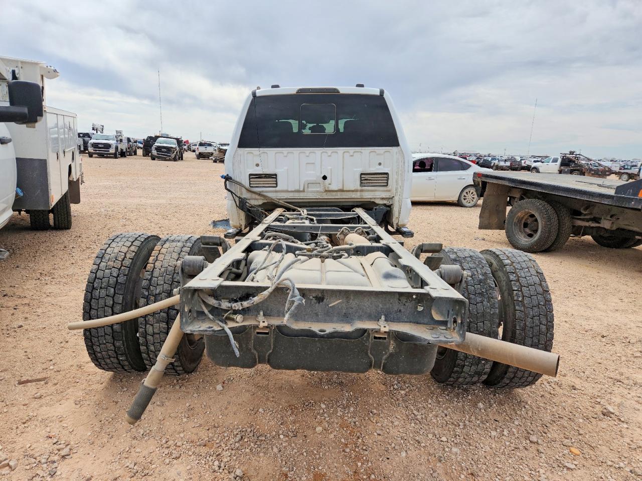 2023 Ford F550 Super Duty Truck Cab And Chassis - Image 6