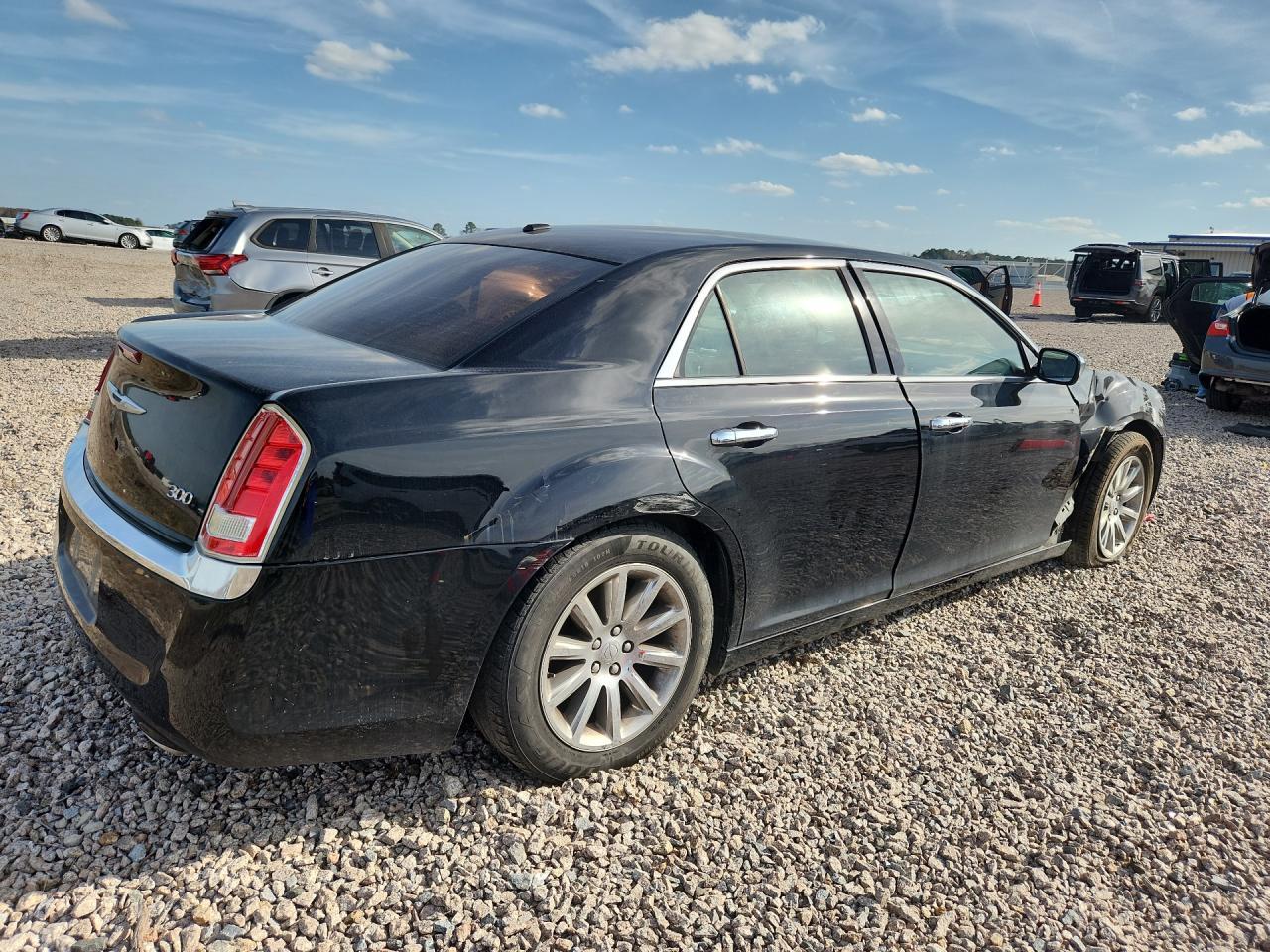 2012 Chrysler 300 Limited - Фото 3