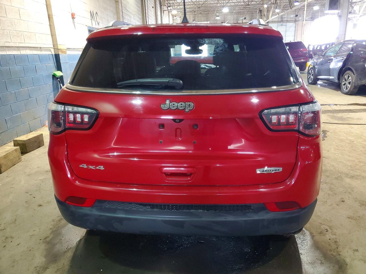 2018 Jeep Compass Latitude - Image 6