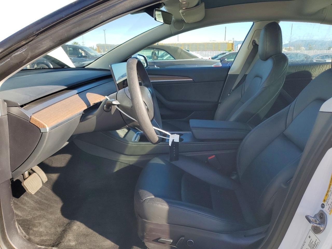 2022 Tesla Model 3 - Фото 7