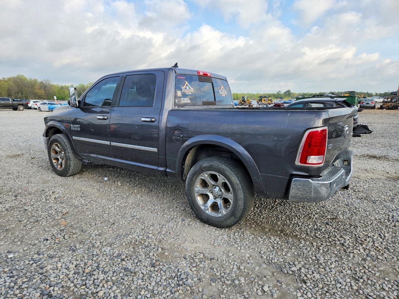 2016 Ram 1500 Laramie - Фото 2
