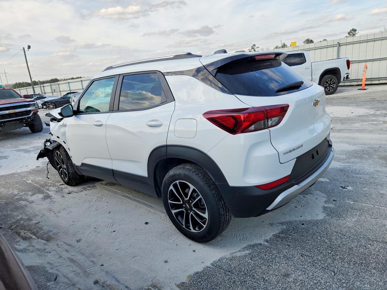 2025 Chevrolet Trailblazer Lt - Фото 2
