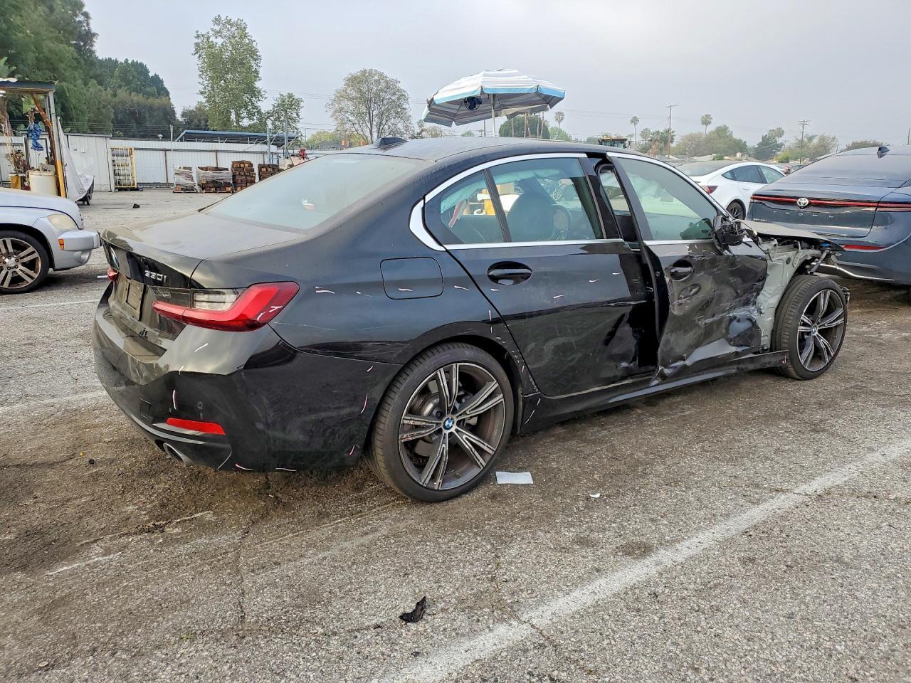2024 BMW 330I - Image 3