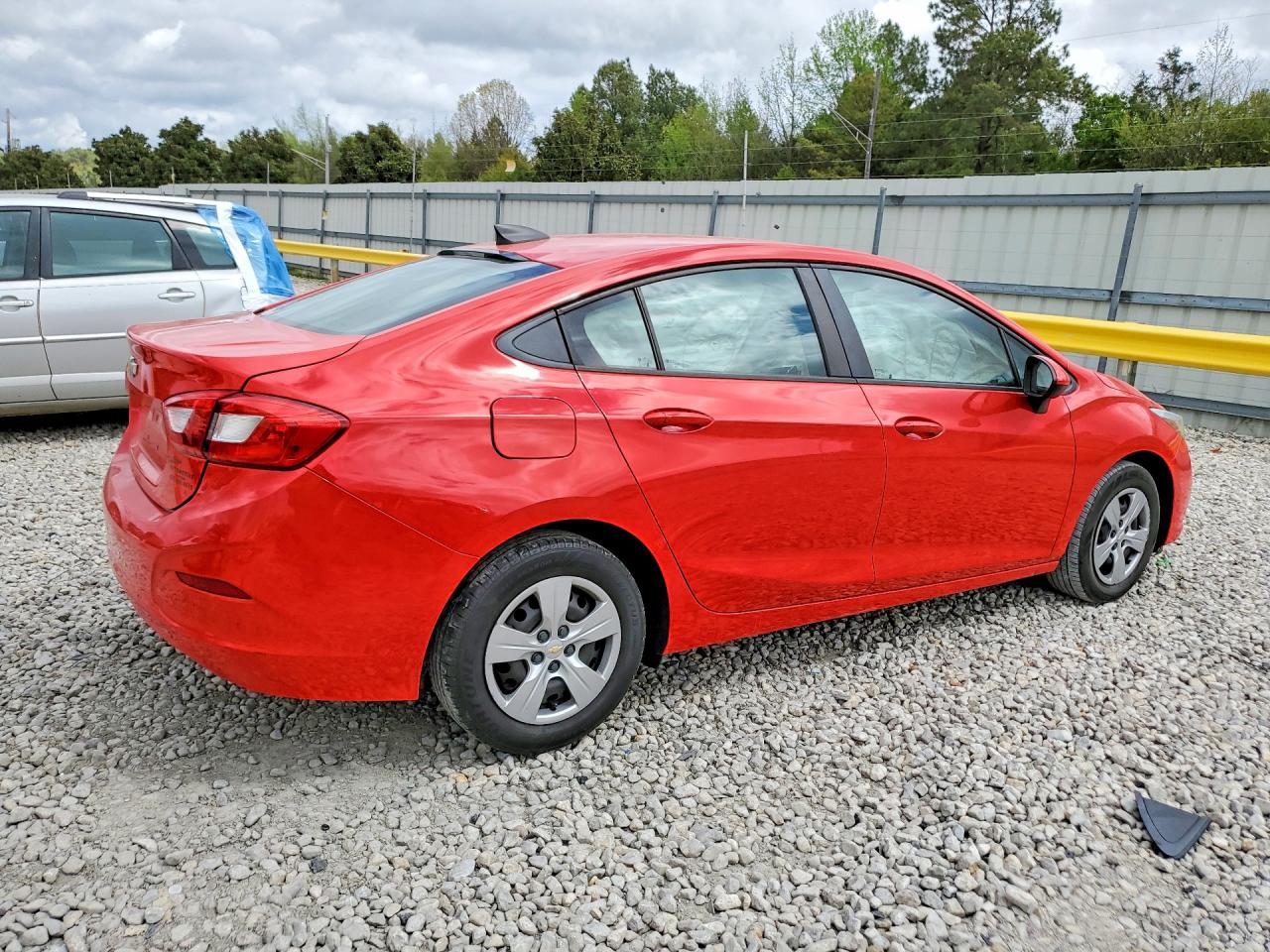 2018 Chevrolet Cruze Ls - Фото 3