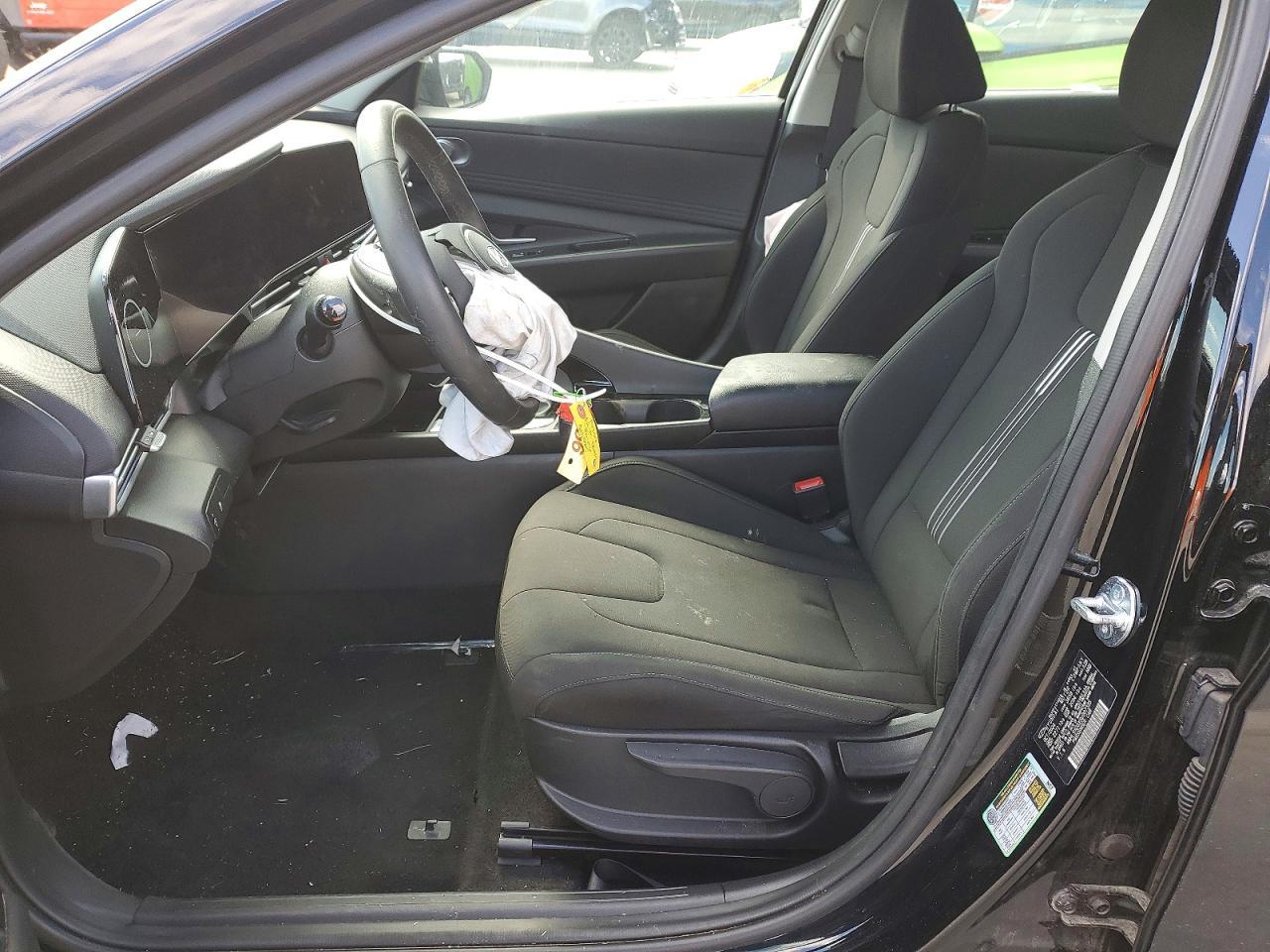2025 Hyundai Elantra Sel Convenience - Фото 7