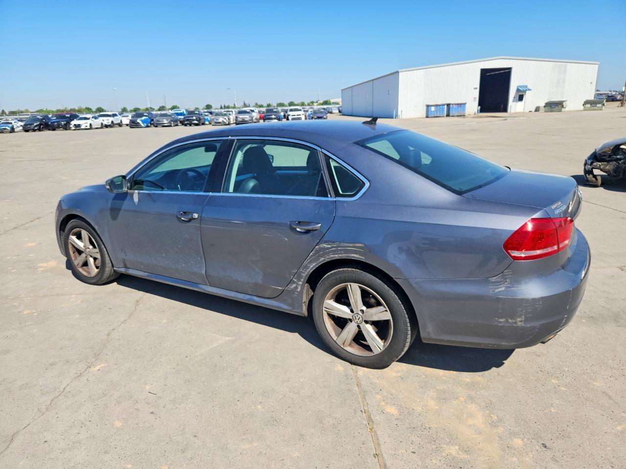 2013 Volkswagen Passat Se - Фото 2