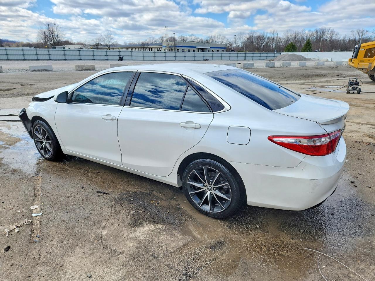 2016 Toyota Camry Xse V6 - Фото 2